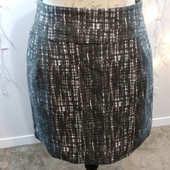 J. Crew Dresses & Skirts - J Crew Gray and White Patterned Mini Skirt